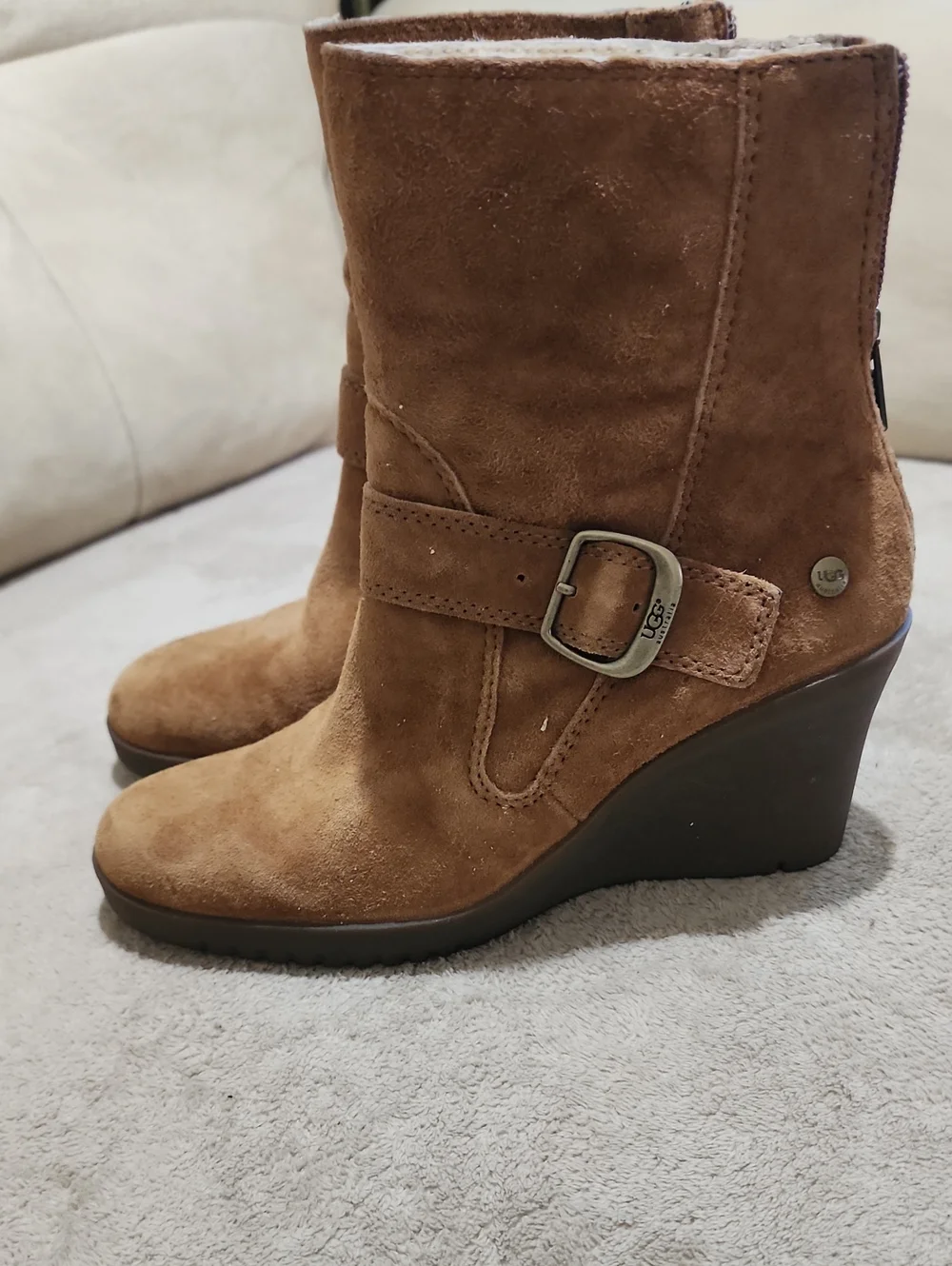 UGG In Very Good Condition  Brown Suede Wedge Boot with Buckle